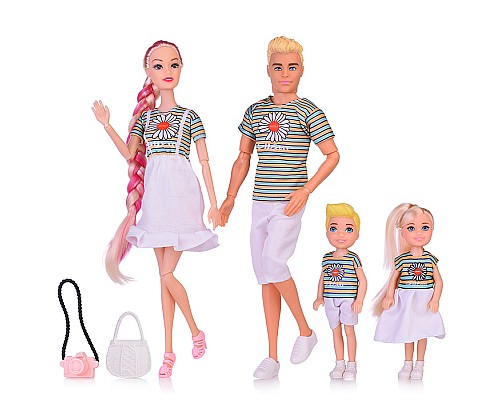 Набор кукол "Любимая семья" в пакете