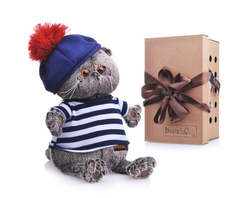 Кот Басик в тельняшке и берете.