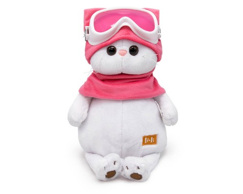 Кошка Ли-Ли в горнолыжных очках