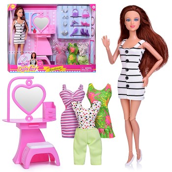 Кукла с аксессуарами, в коробке