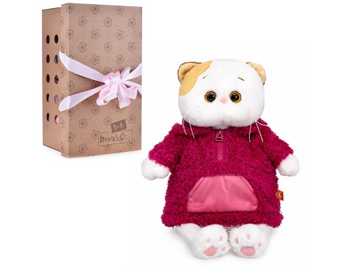 Кошечка Ли-Ли в анораке