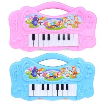 Пианино "Веселые зверята" на батарейках, в коробке