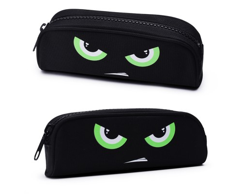 Пенал "Bad Boy" 22x7,5x5,5 см, овальный с крупной тракторной молнией для 60 предметов, плотный износостойкий полиэстер с водоотталкивающей пропиткой с каучуковой аппликацией и объемной печатью