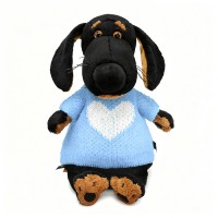 Собака Ваксон в жилете с сердечком