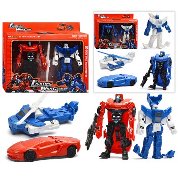 Набор роботов "Бои титанов" трансформирующихся, в коробке
