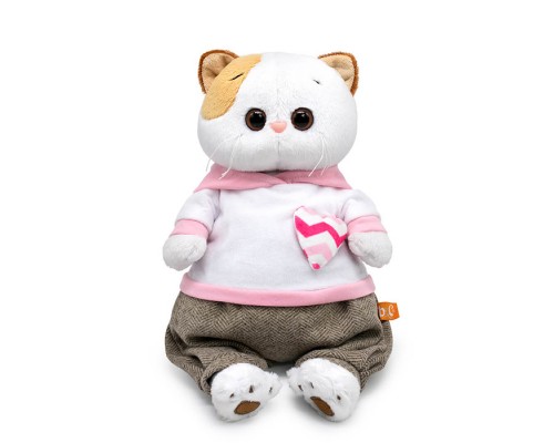 Кошка Ли-Ли в худи с сердечком и штанах