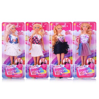 Кукла в модном стиле