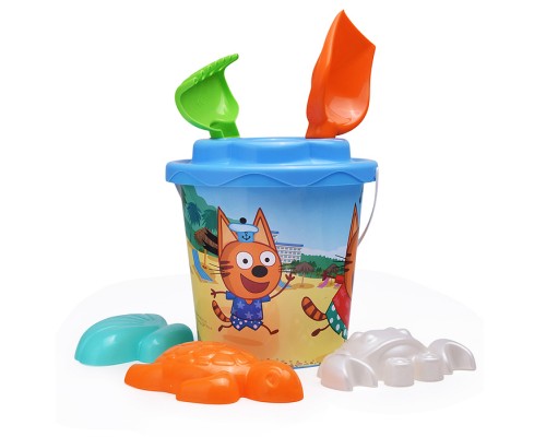 Песочный набор "Три кота и море приключений" №5: Ведро с наклейкой, ситечко "Солнышко", лопатка №5, грабельки №5, формочки (ракушка №2 + краб №2 + черепаха)