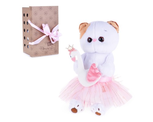 Кошка Ли-Ли балерина с лебедем