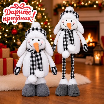 Новогоднее украшение "Снеговик в клетчатой шапке" 40*56 см.